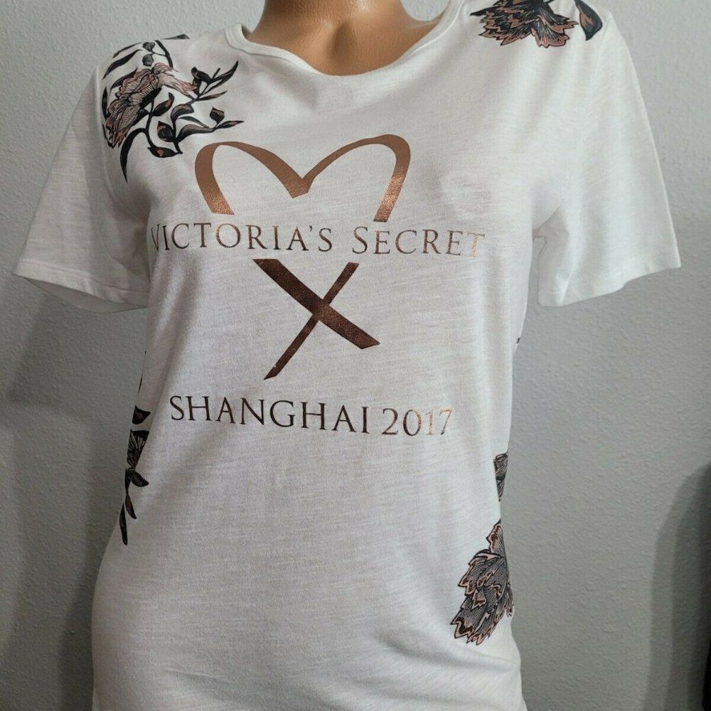 1202 SMALL Victoria's Secret Fashion Show 2017 Tee Limited Ed SOLD OUT
